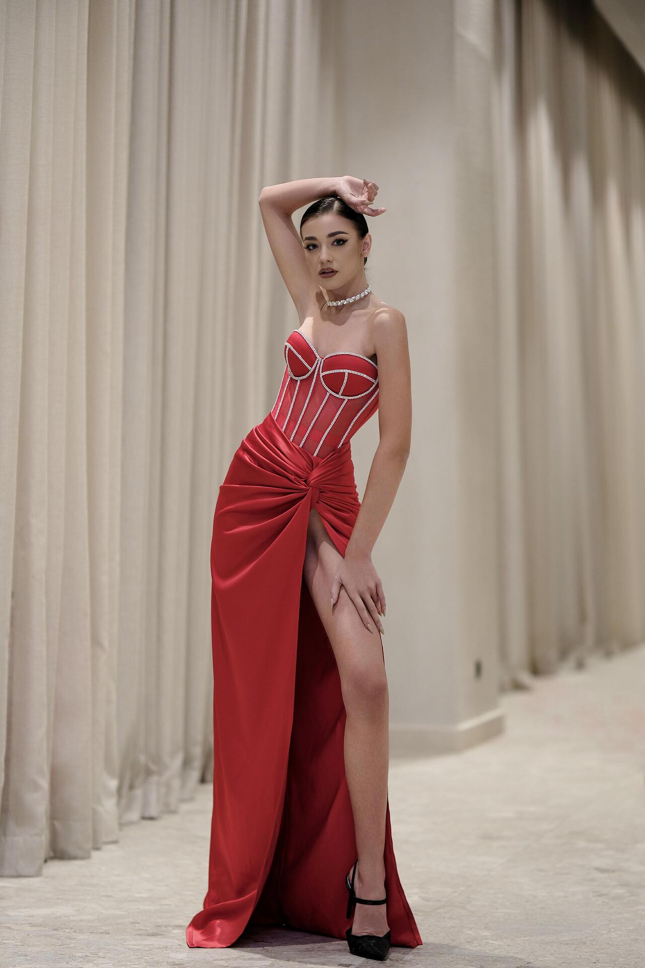 Corset with crystals in red: Marilyn