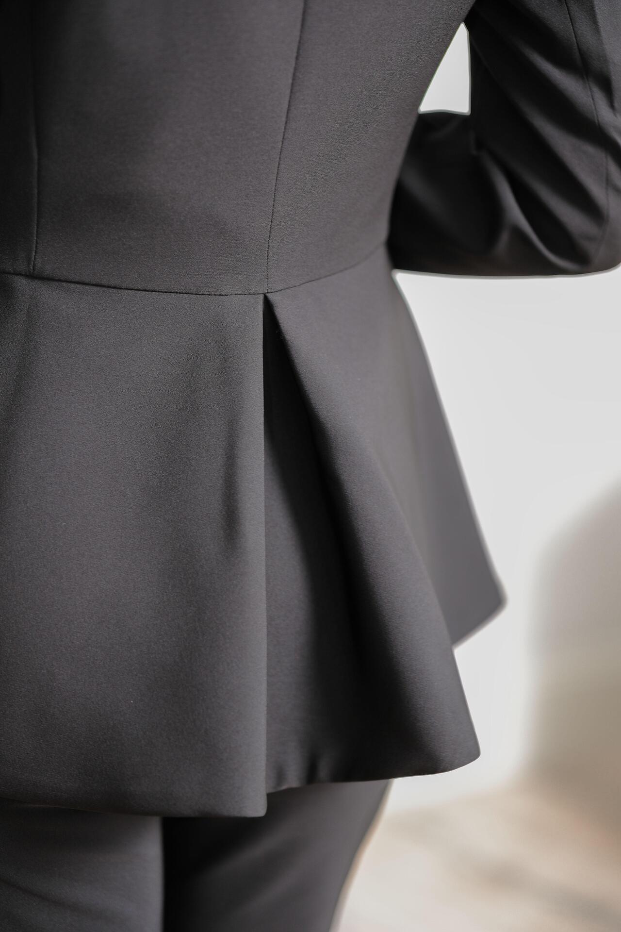 Two Piece Suit: Nyx