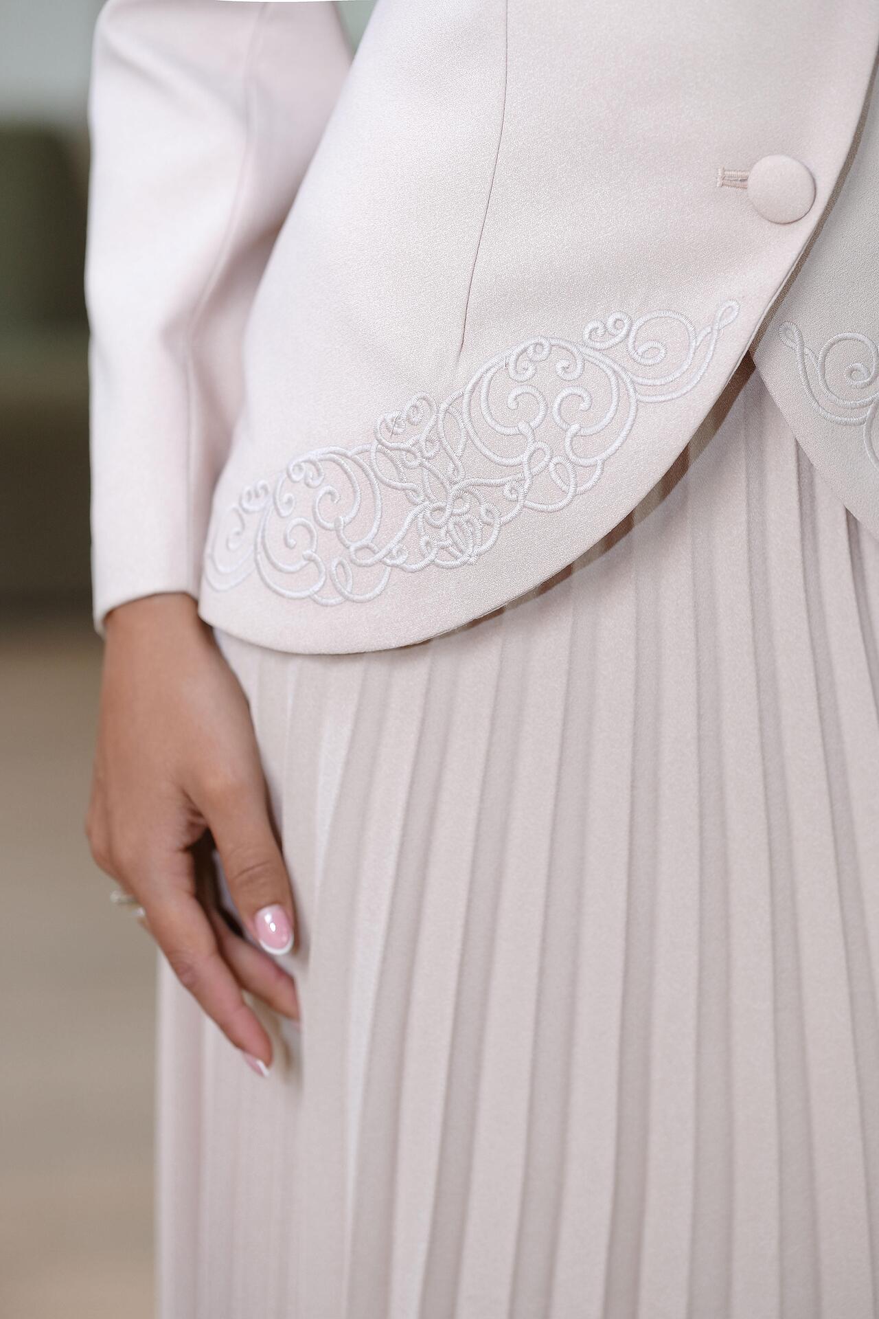 Two-piece suit: Regal Harmony
