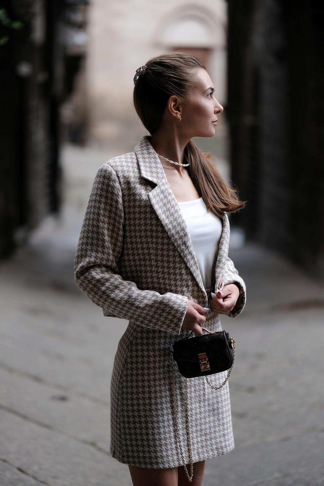 Two-piece suit in beige: Natali 