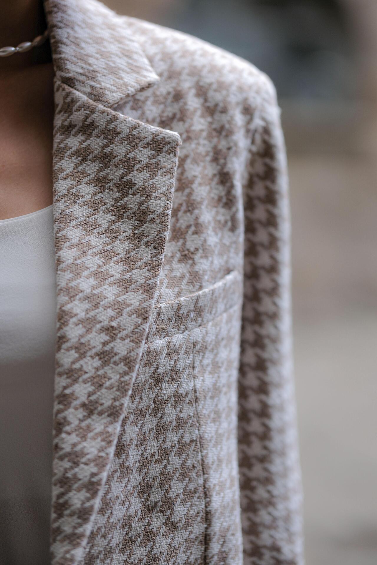 Two-piece suit in beige: Natali 