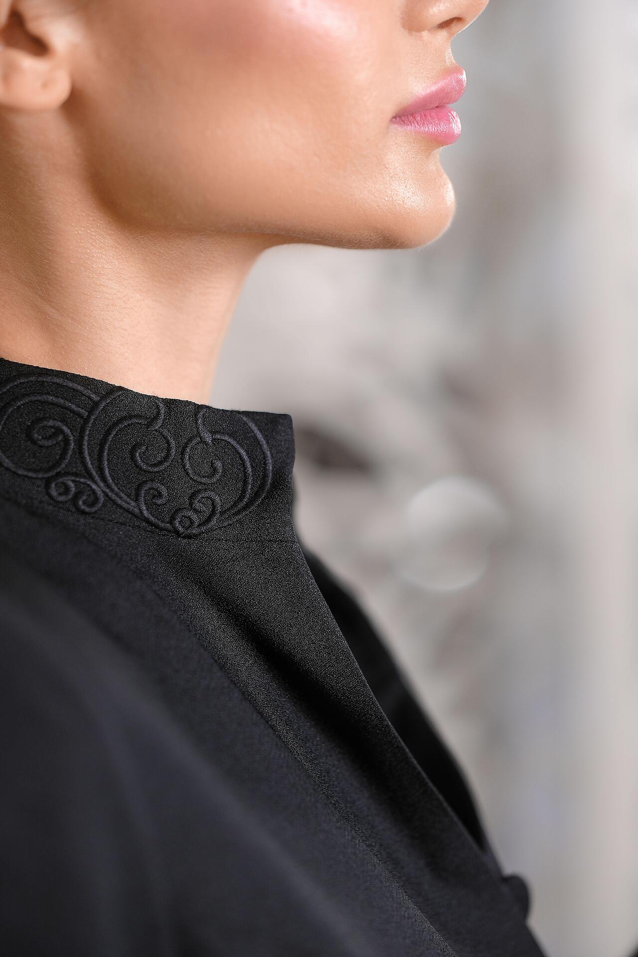 Two-piece suit in black: Regal Harmony