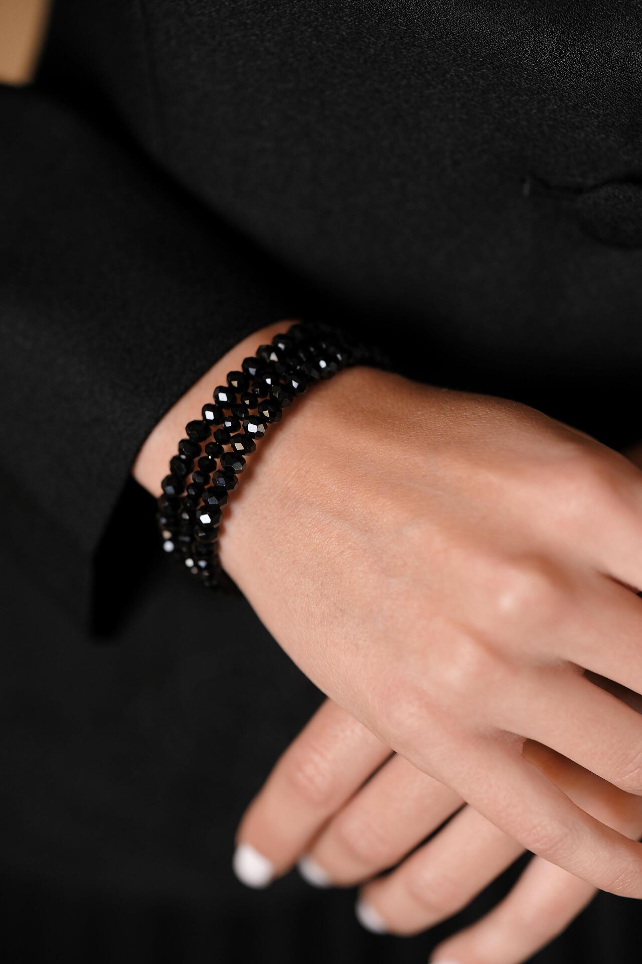 Two-piece suit in black: Regal Harmony