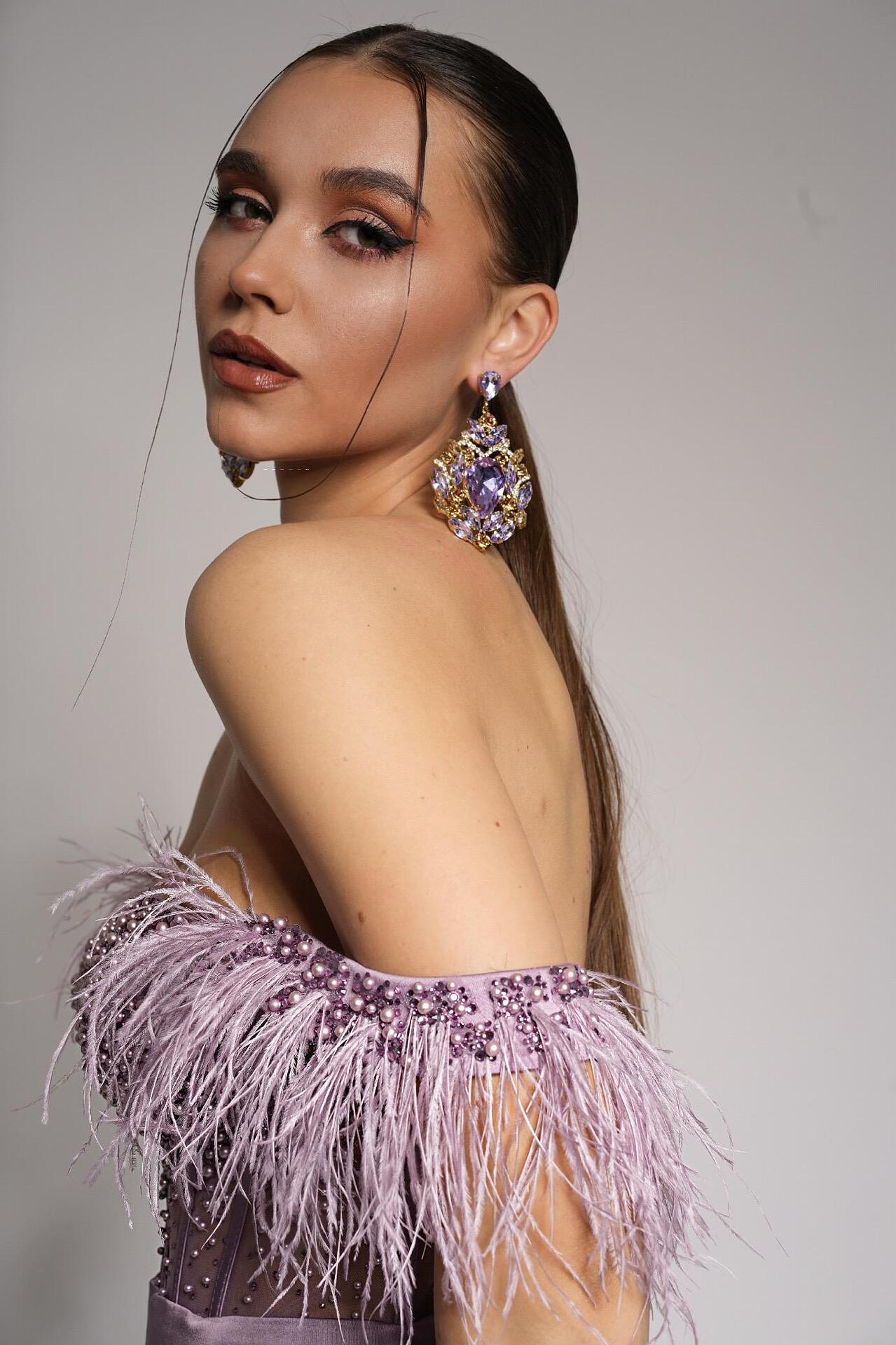 Earrings: Liliya