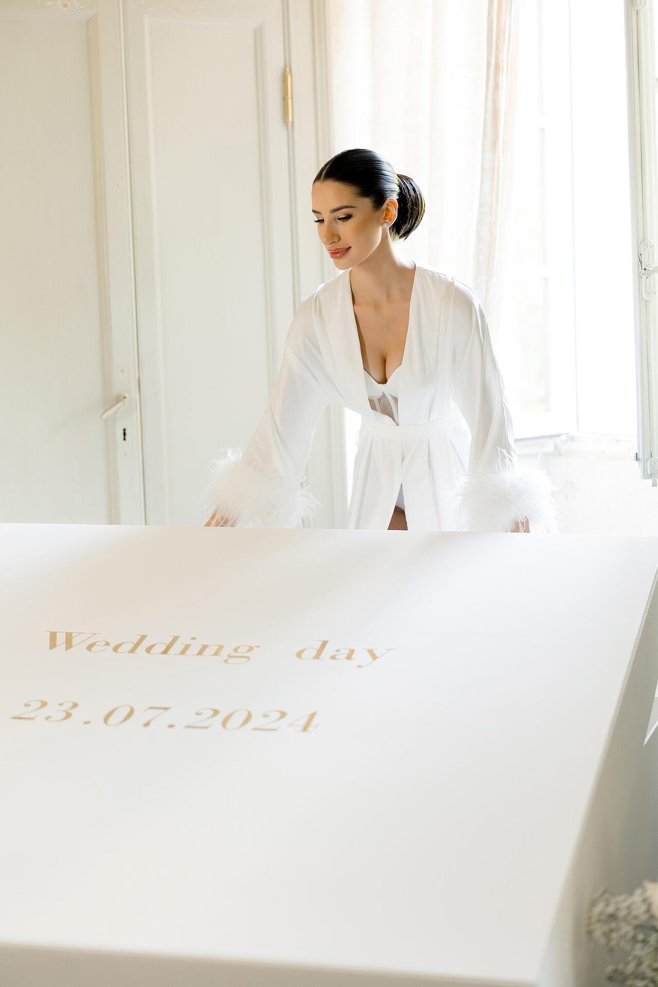 Luxurious bathrobe: Atanasia