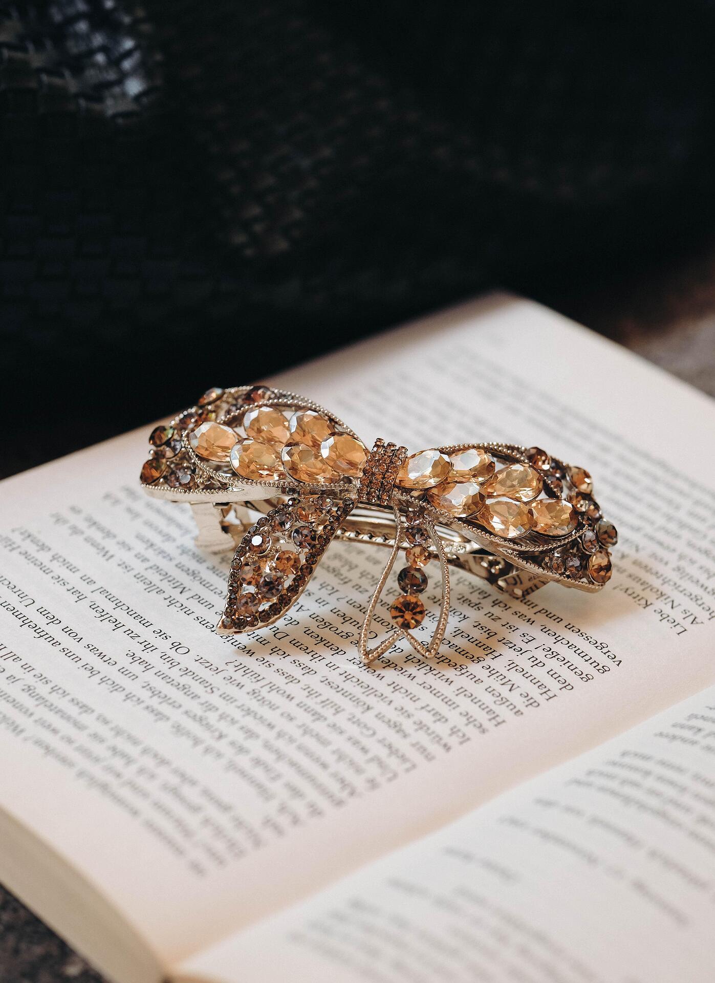 Metal hair clip: Ribbon 