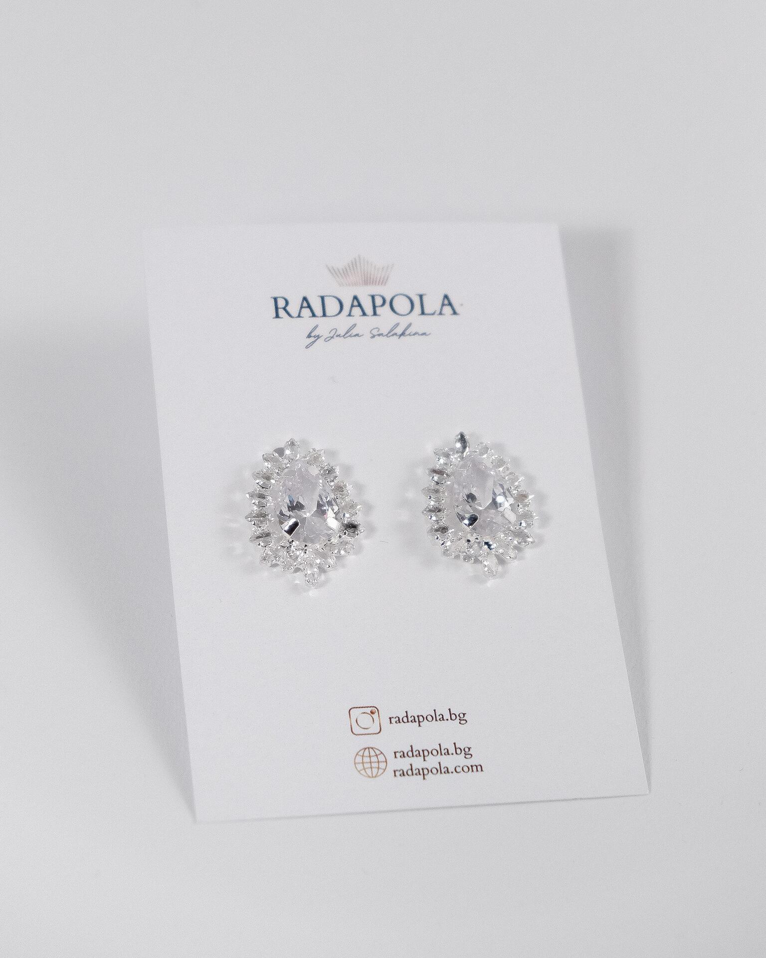 Delicate earrings with zirconia: Luminique