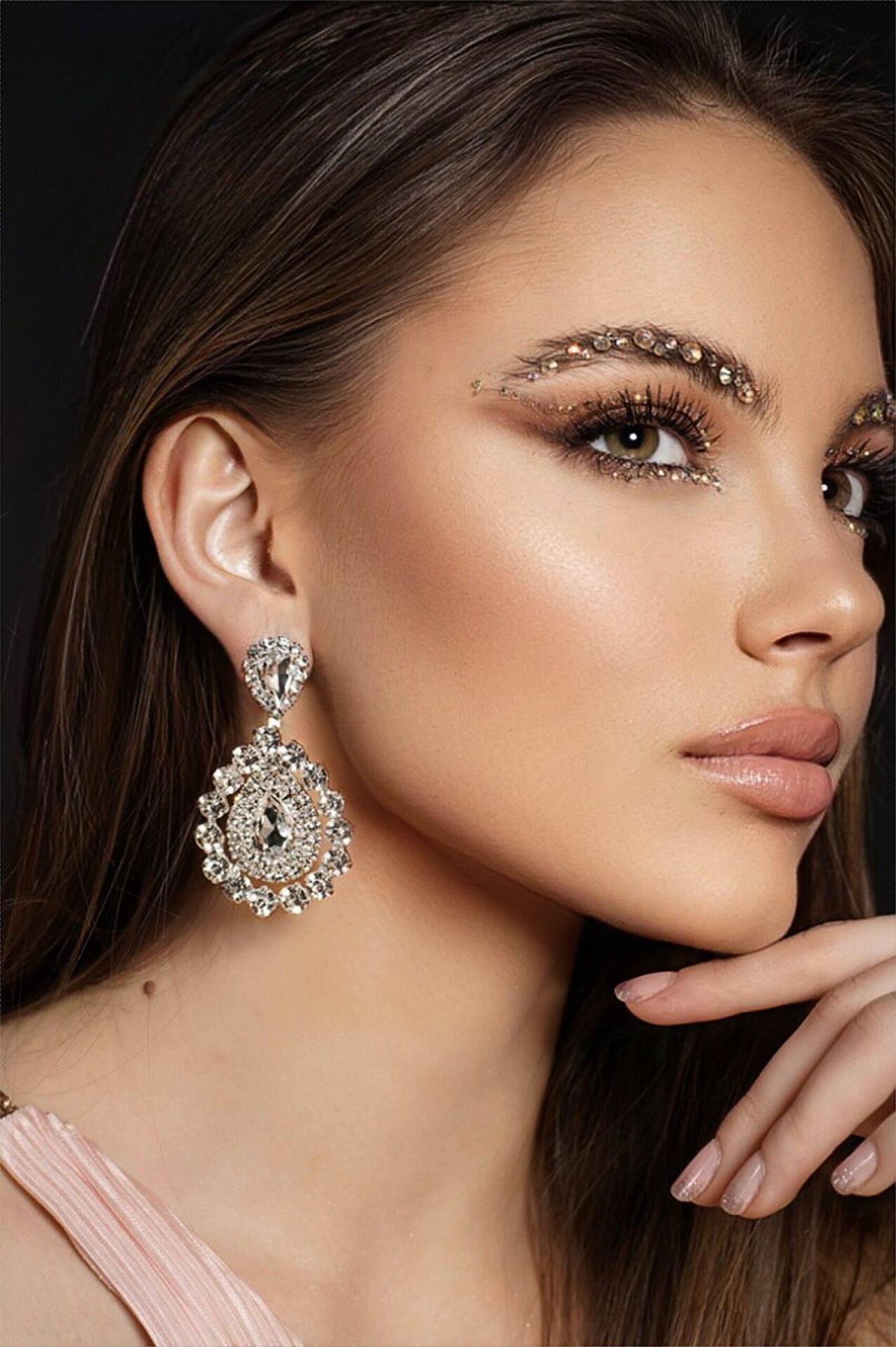 Earrings: Earrings with Crystals