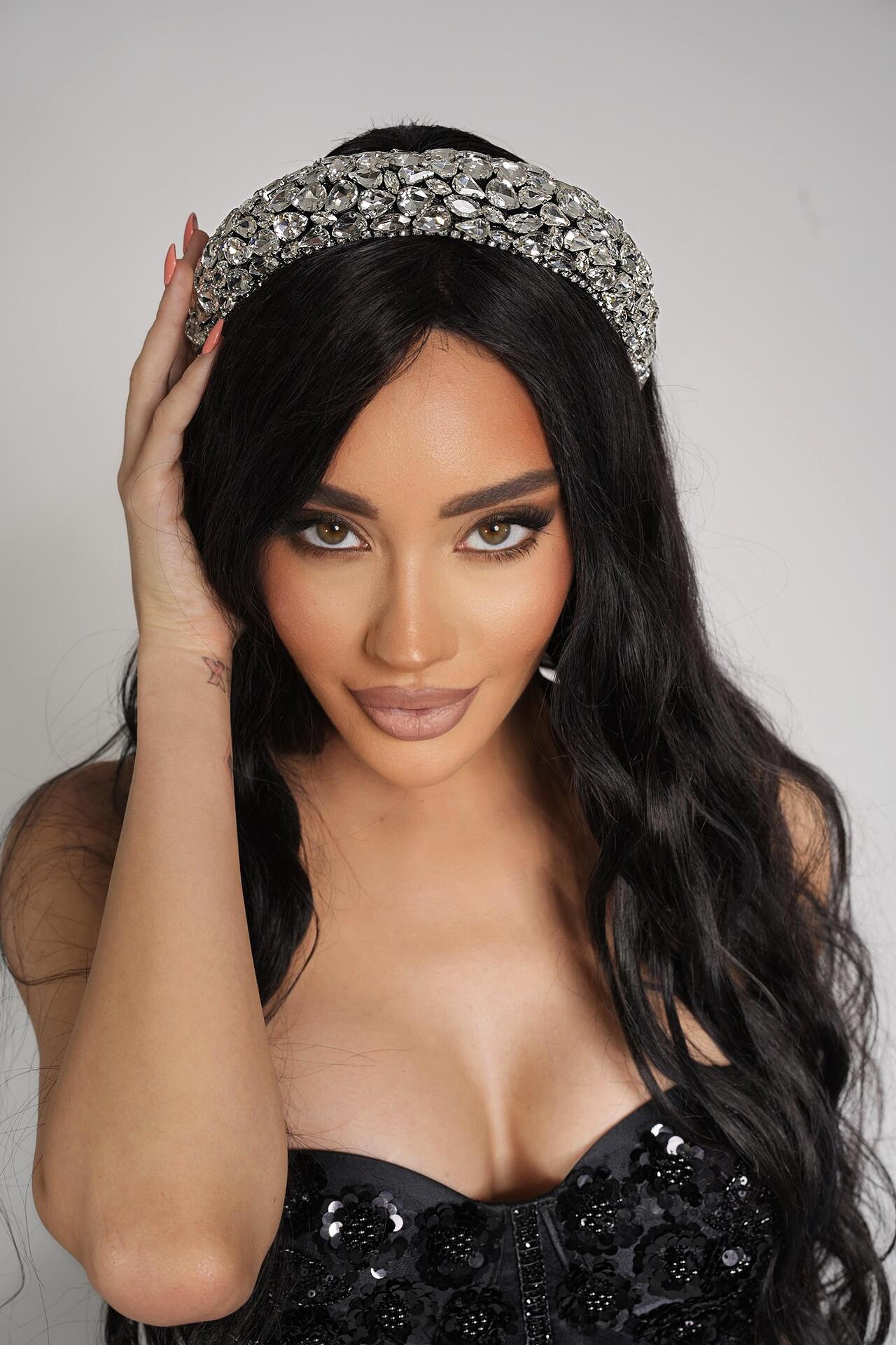 Volume tiara: Volume Crystals