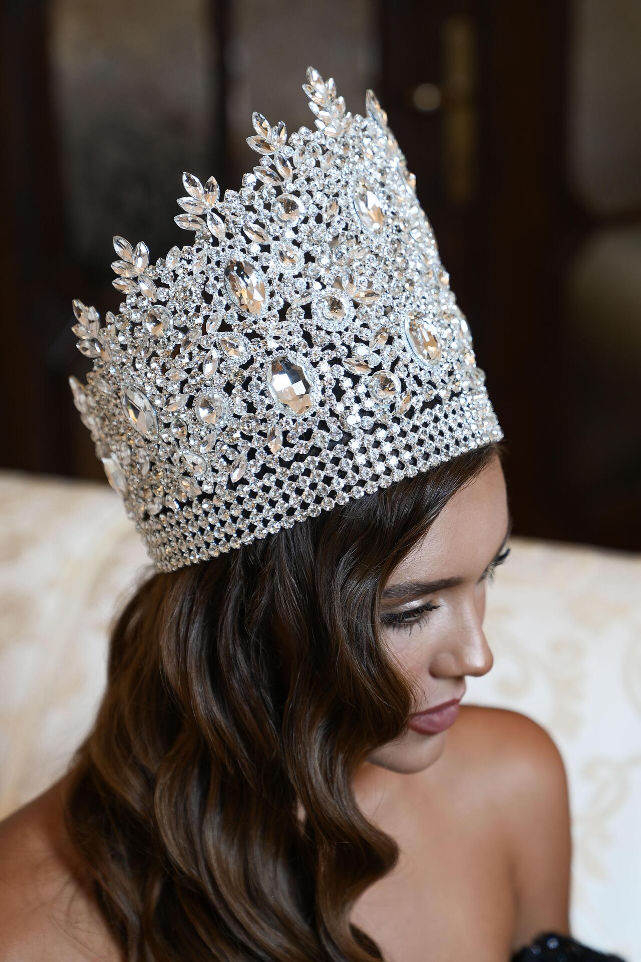 Volume Crown: Miss Dayana
