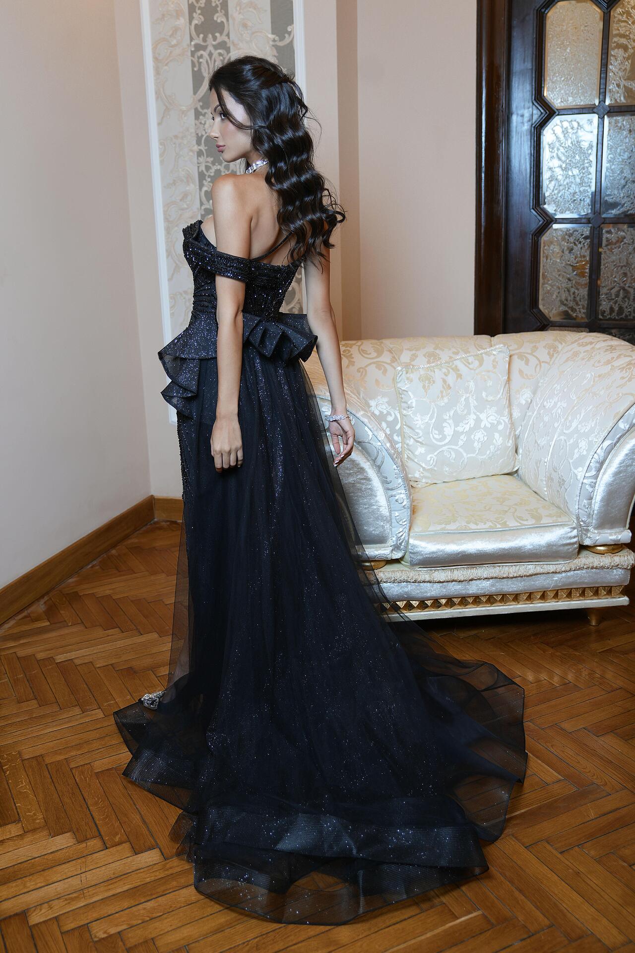 Formal Dress: Red Carpet 