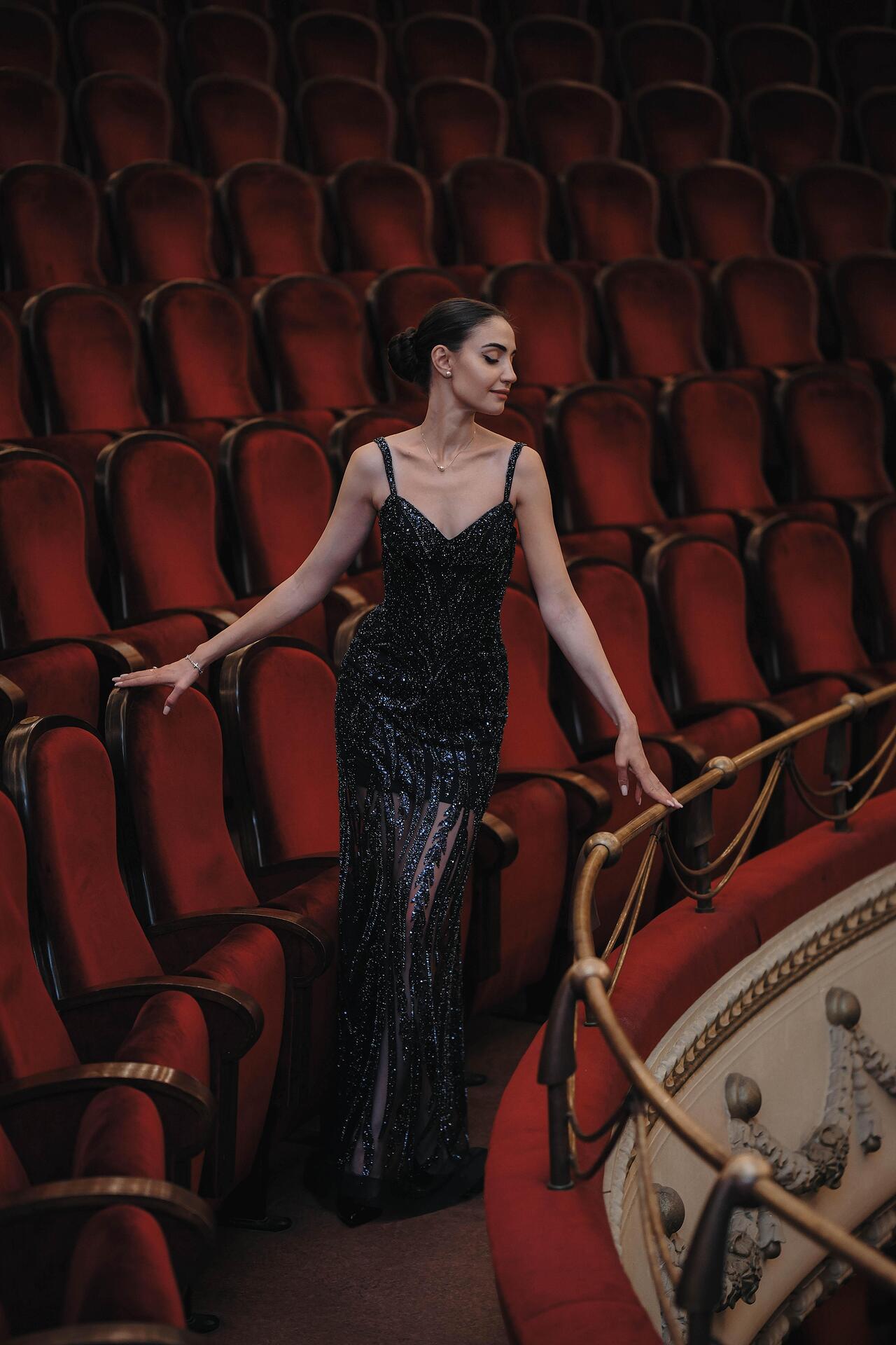 Formal dress in navy blue: Tifani