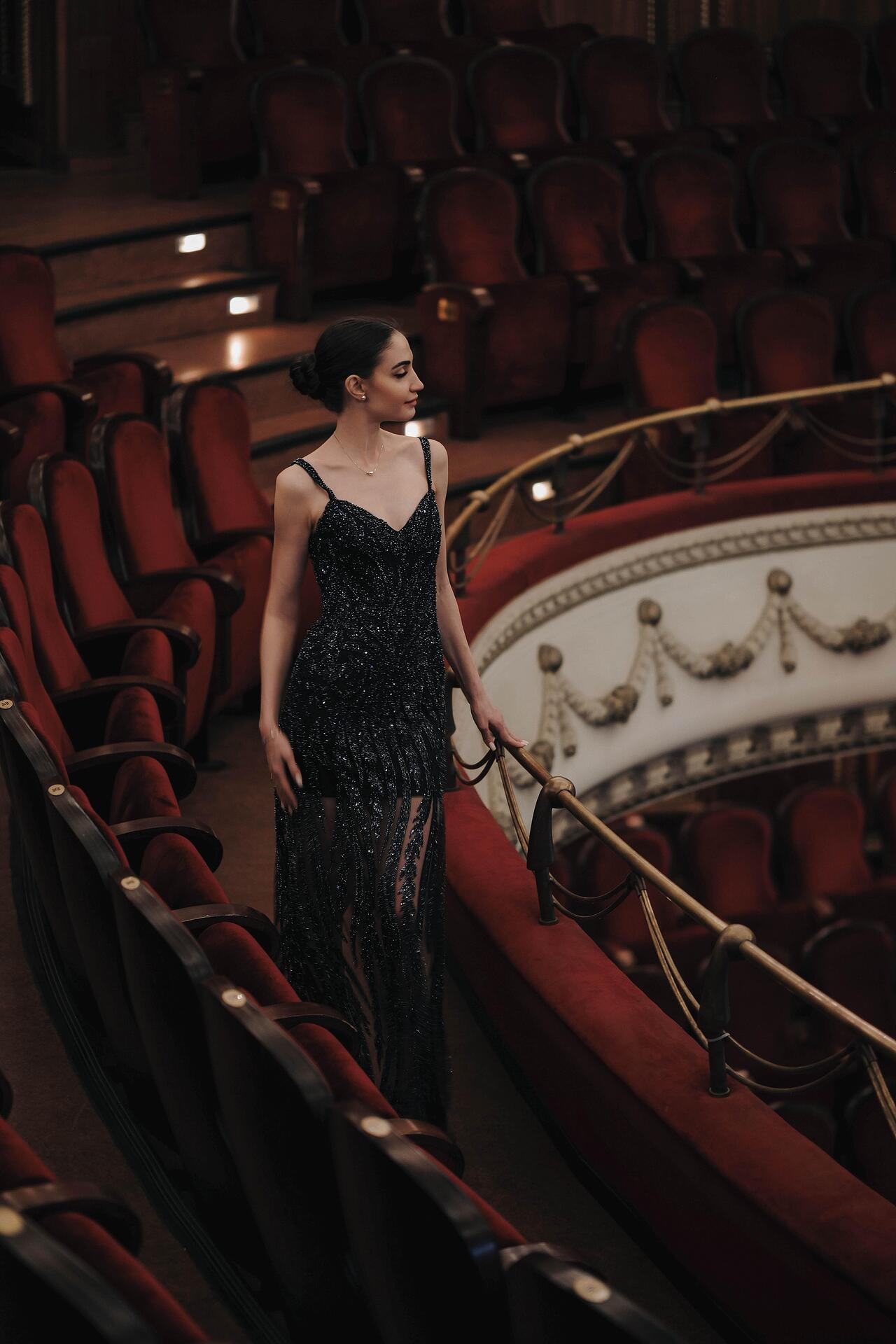 Formal dress in navy blue: Tifani