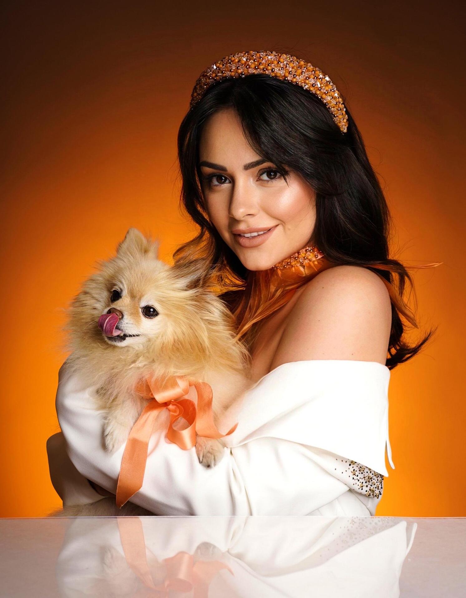 Voluminous orange tiara