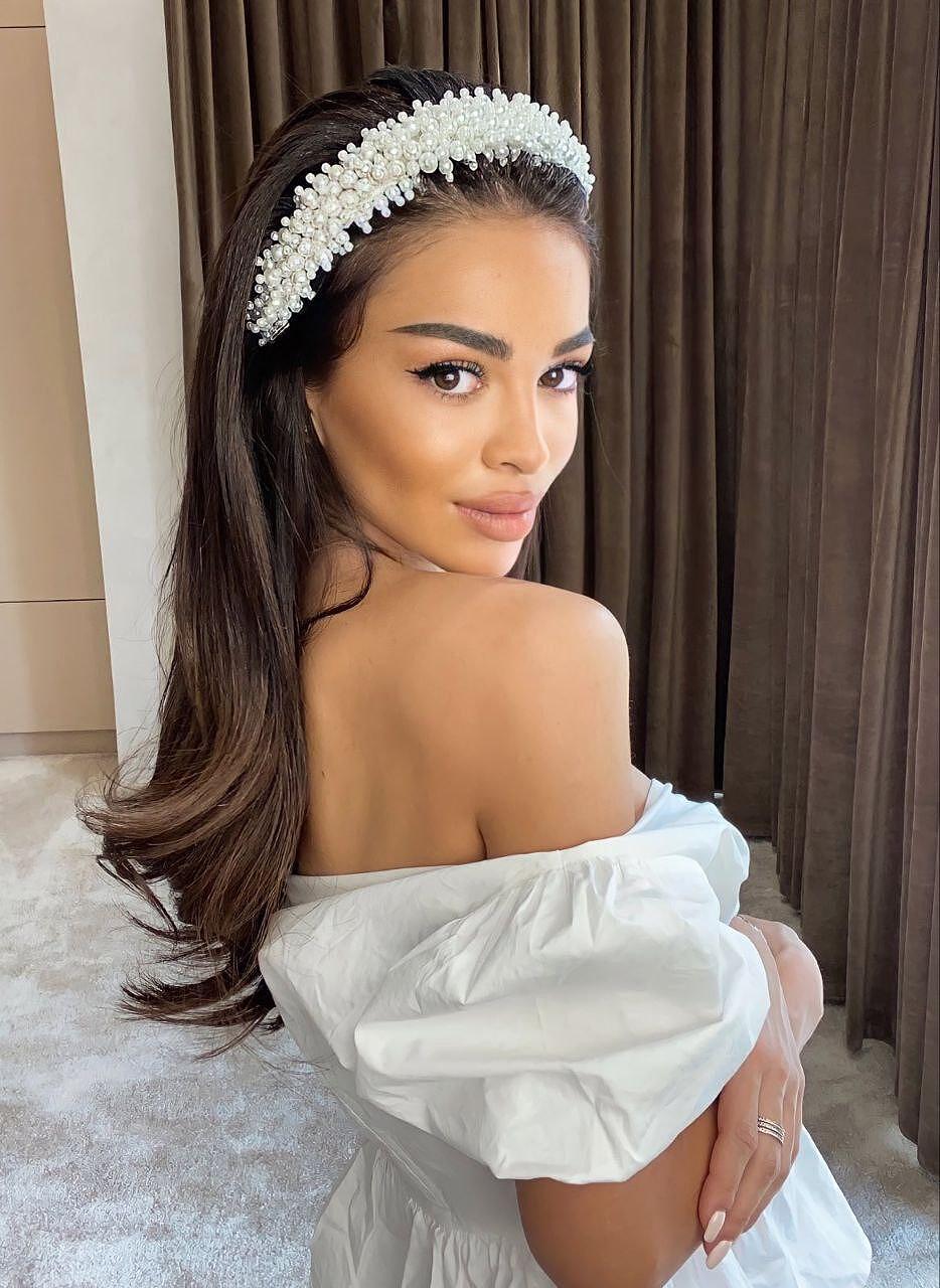 Pearl tiara: Chanel's Passion