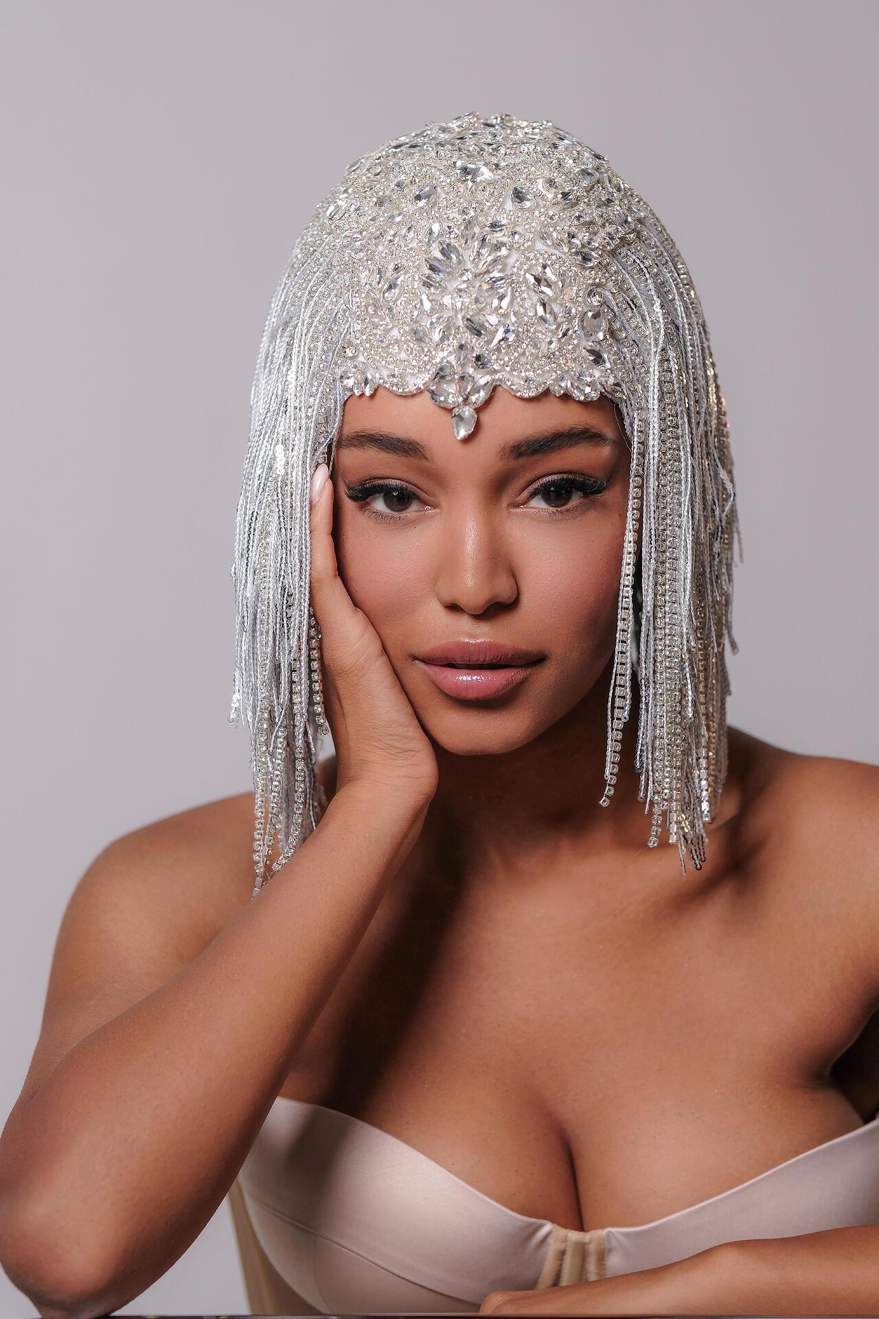 Silver crystal wig: Fabulous