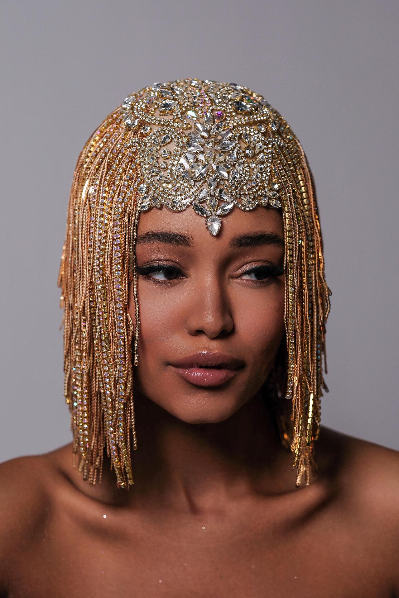 Gold crystal wig: Fabulous