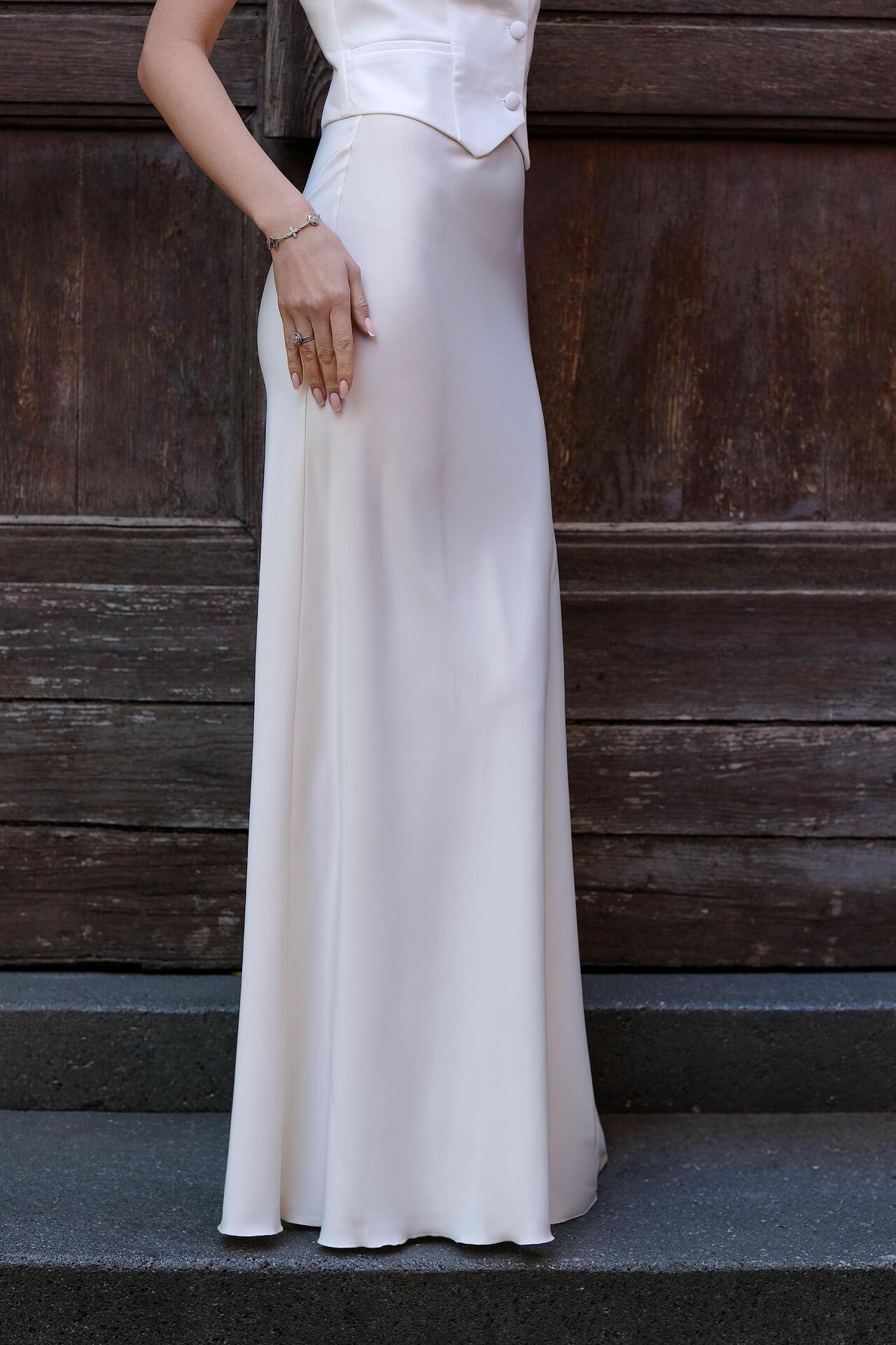 Maxi skirt in white: Harmony 