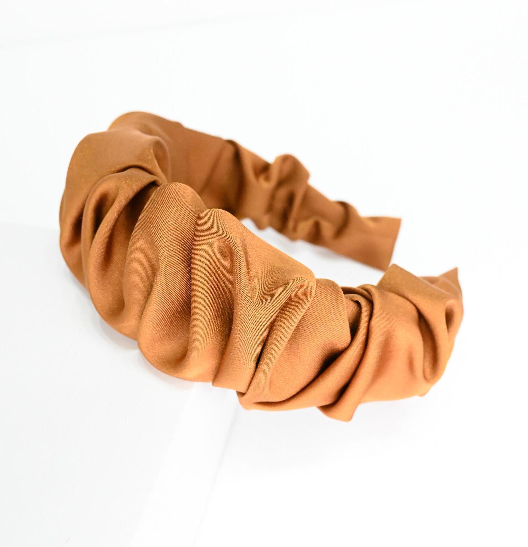 Satin tiara: Almond