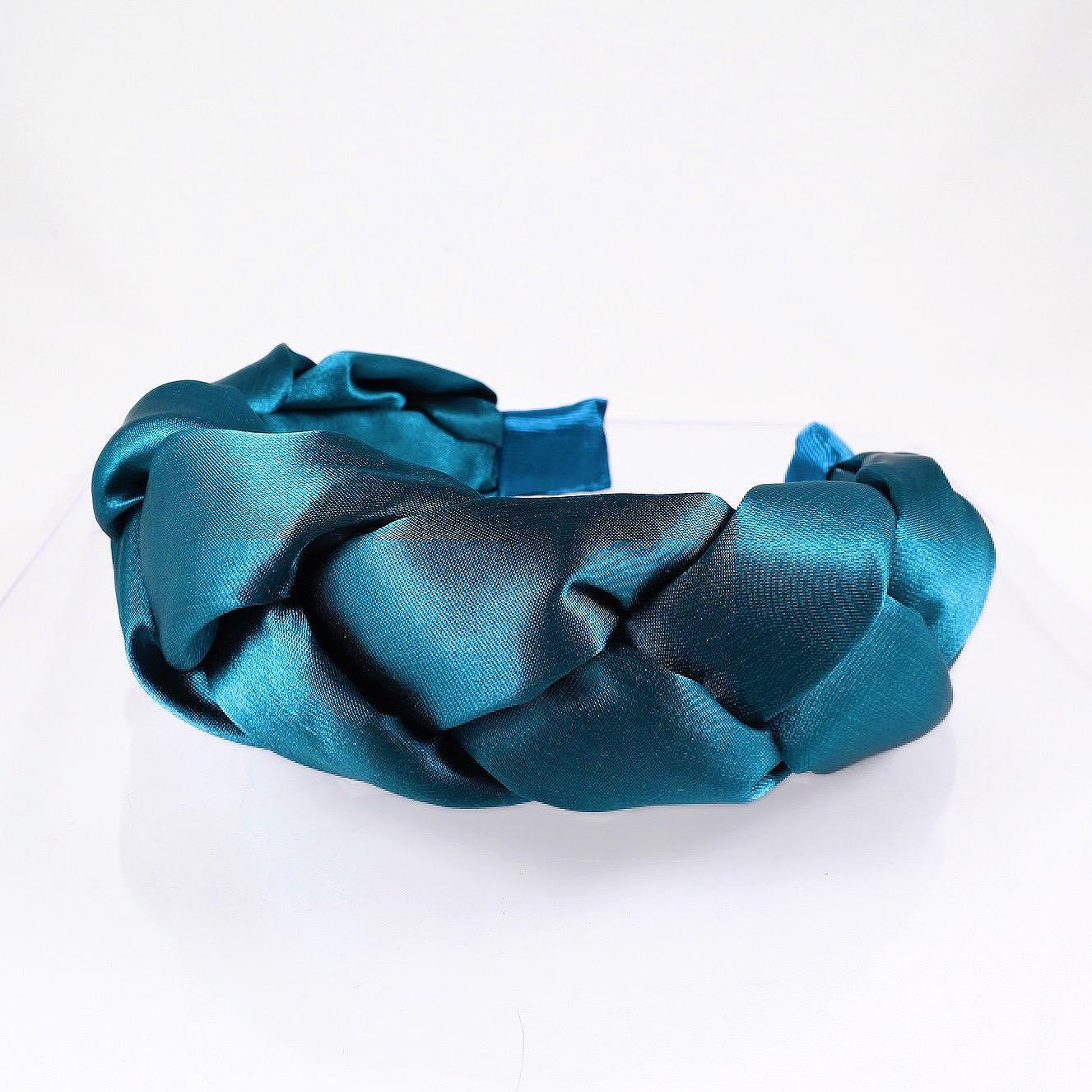 Satin Tiara: Deep Ocean