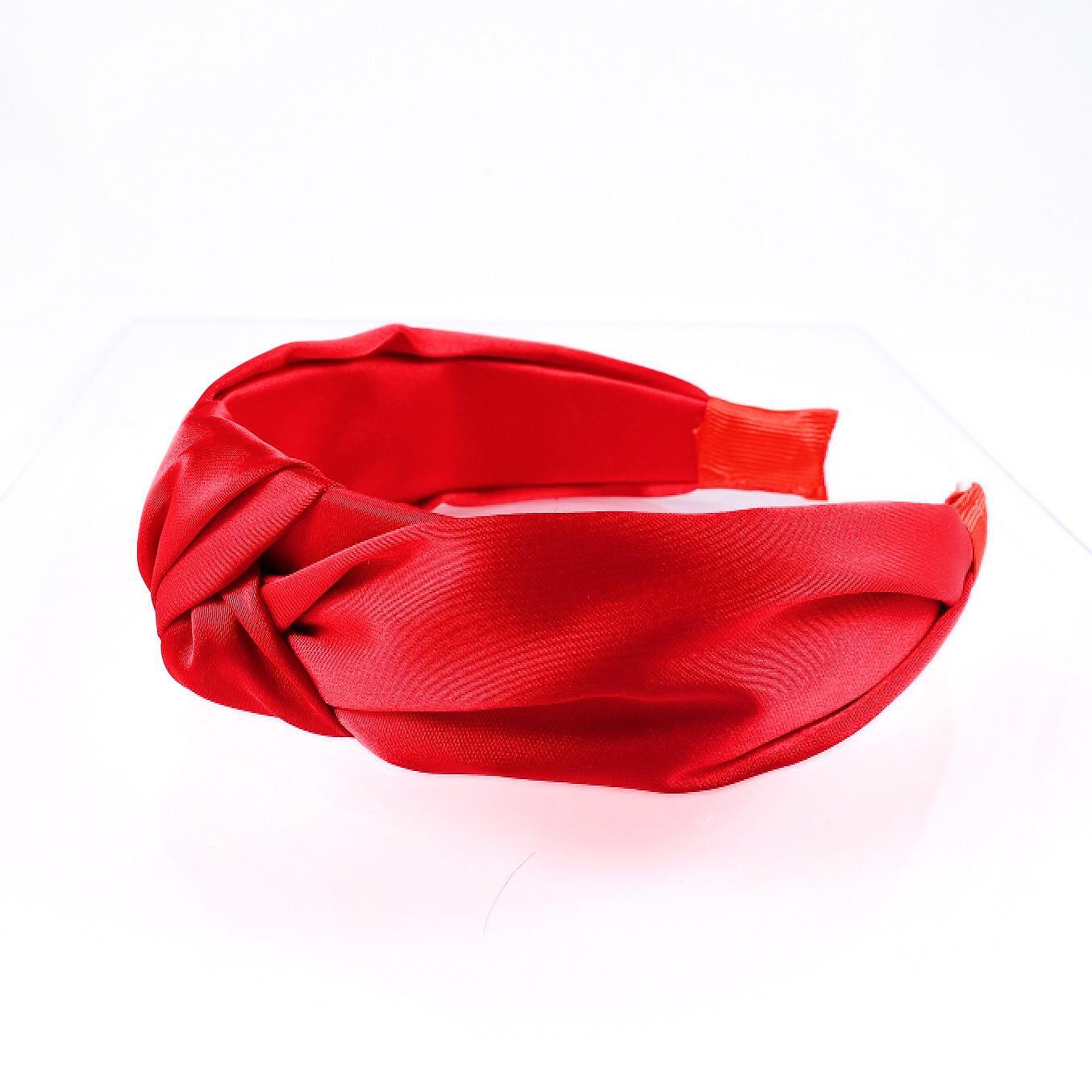 Satin tiara: Passion