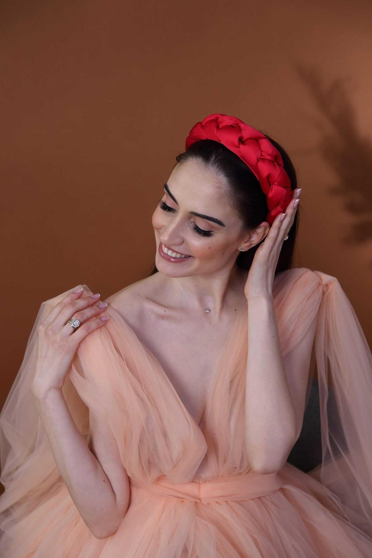 Satin tiara: Red Velvet