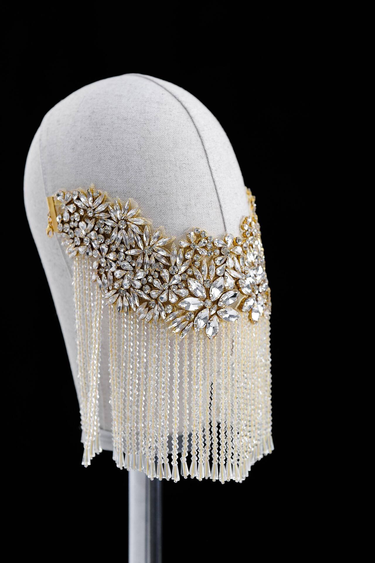 Stage mask made of lace and crystals: Ice Gold Queen