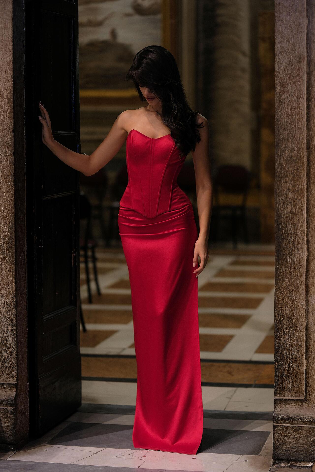 Long skirt and corset set: Bellissimo