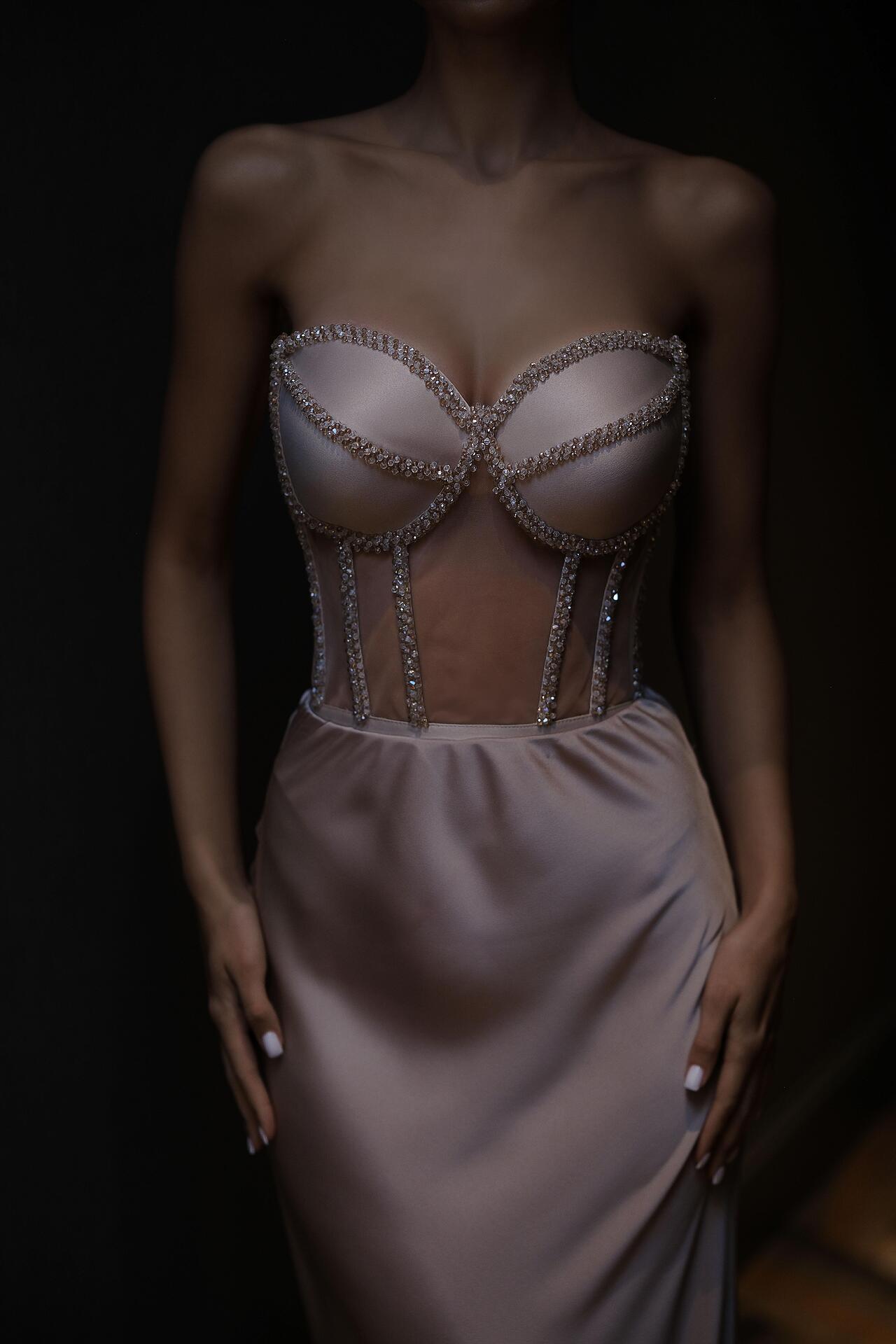 Corset and long skirt set: Rubelitis