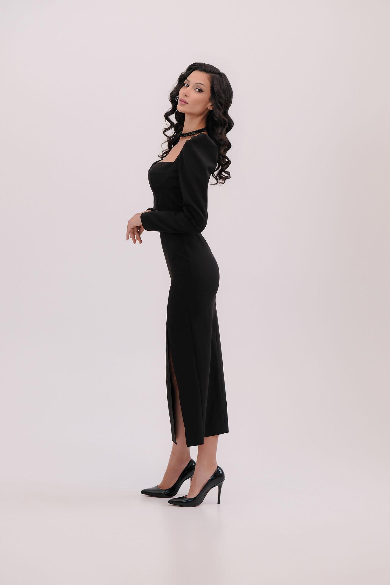 Black top and skirt set: Alivette 