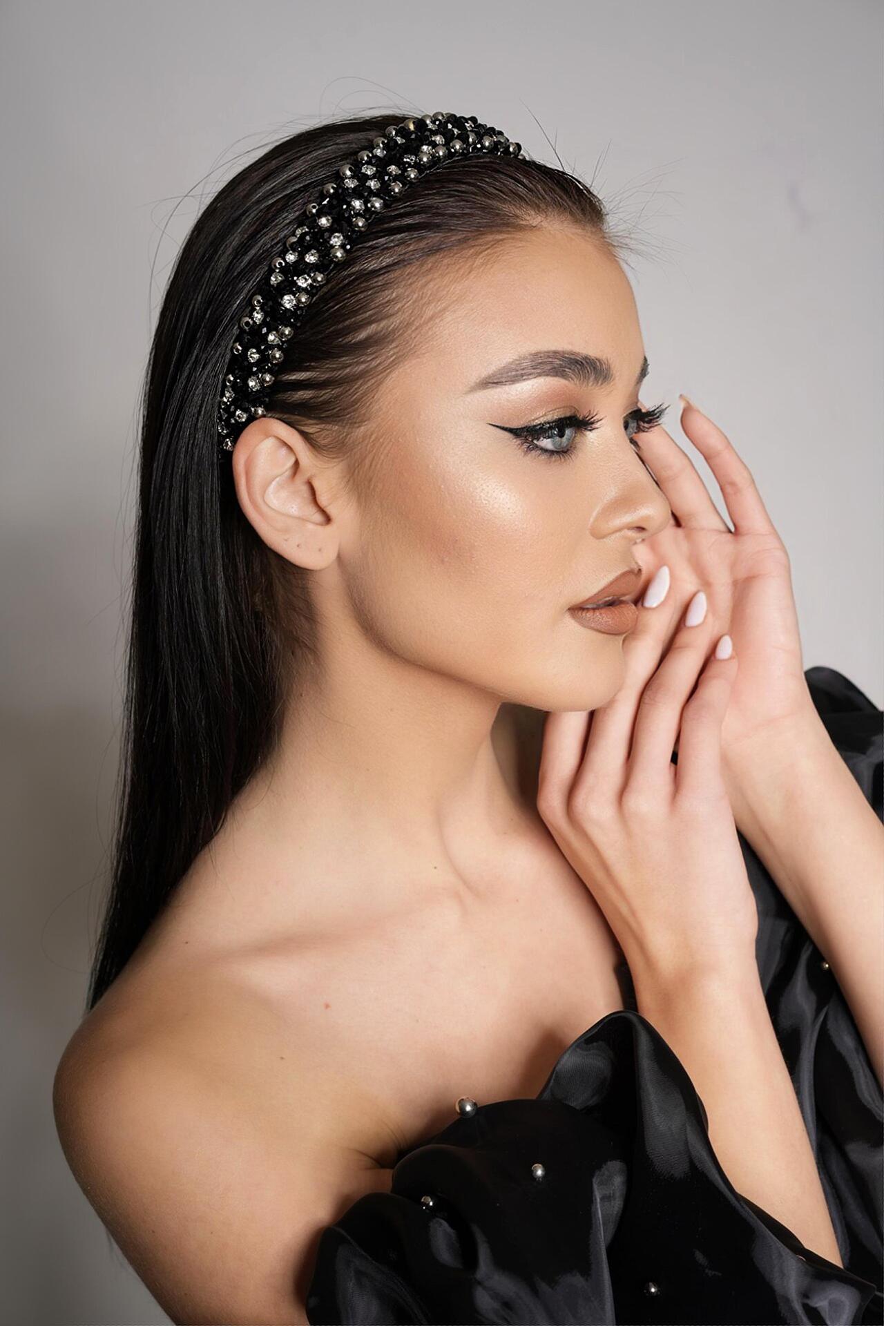 Black tiara with silver crystals
