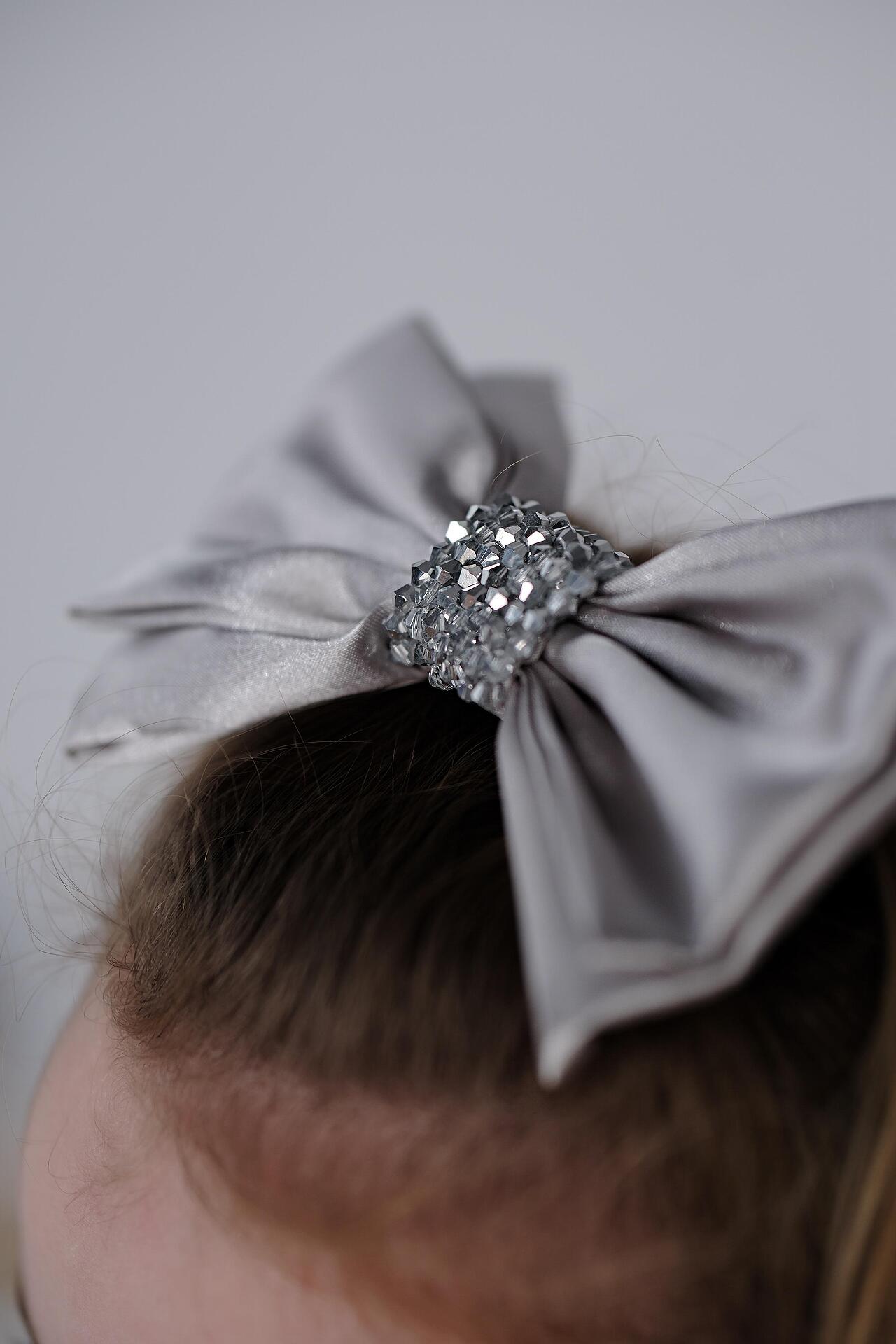Pebble Crystal Glass Bead Ribbon