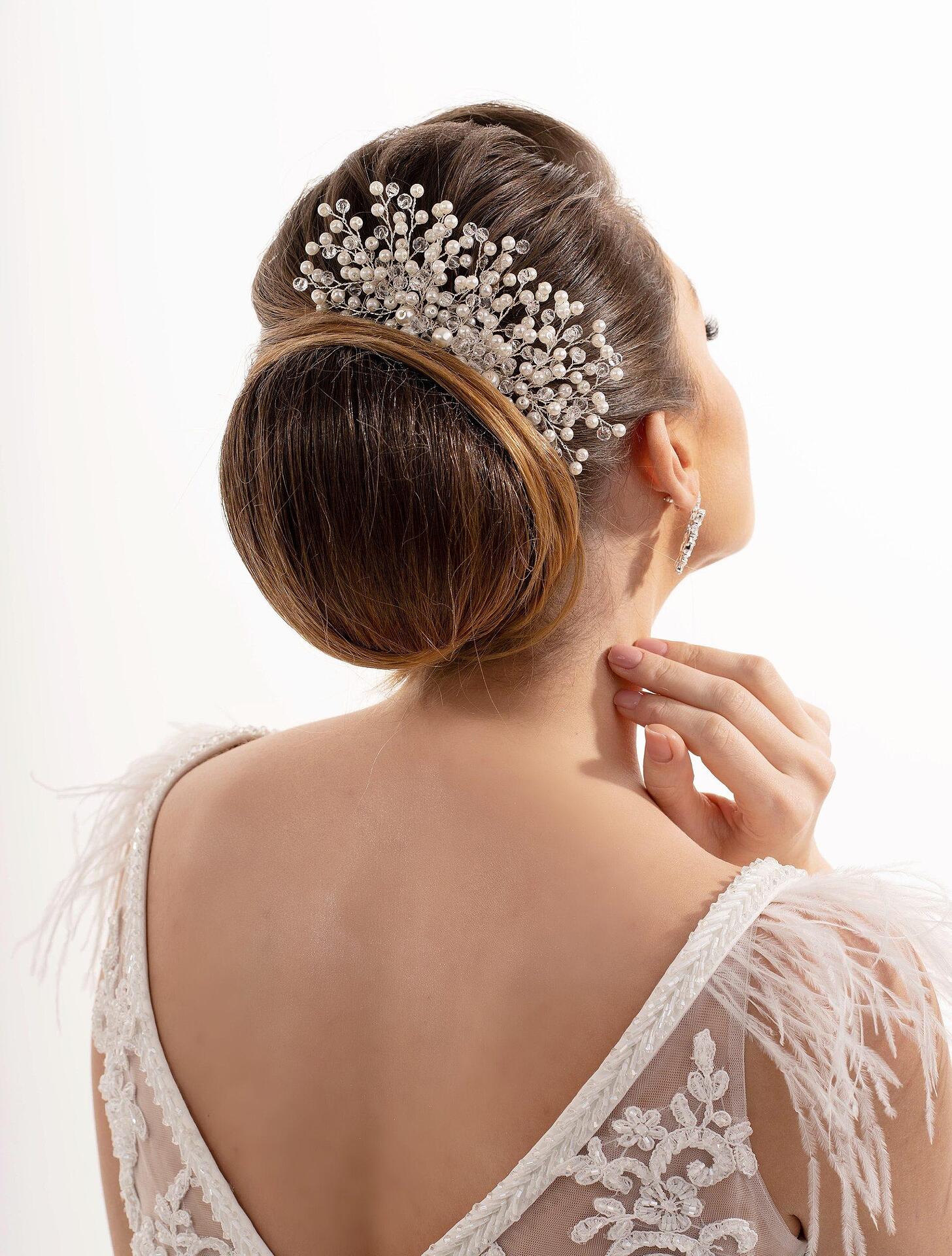 Pearl brooch