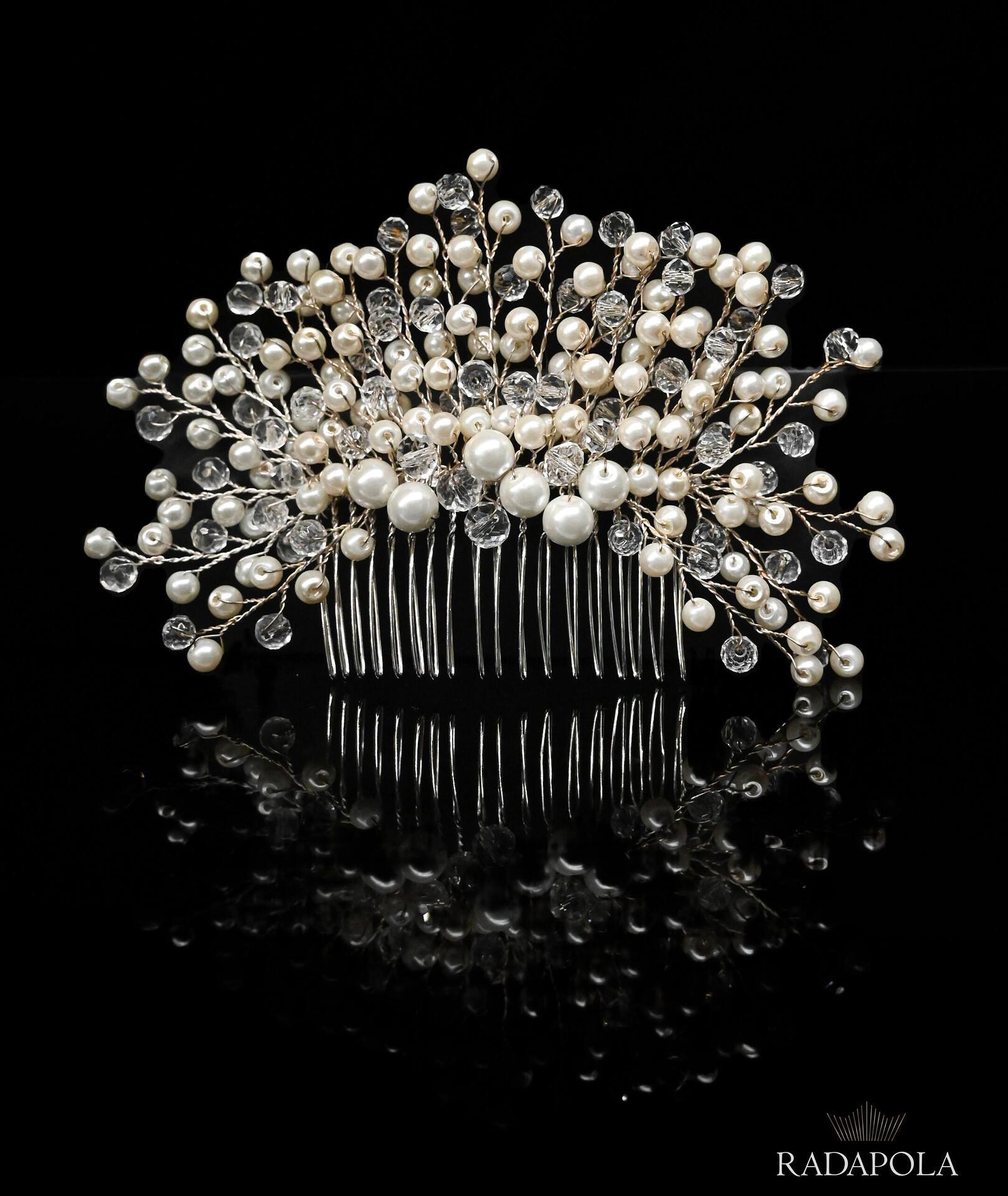Pearl brooch