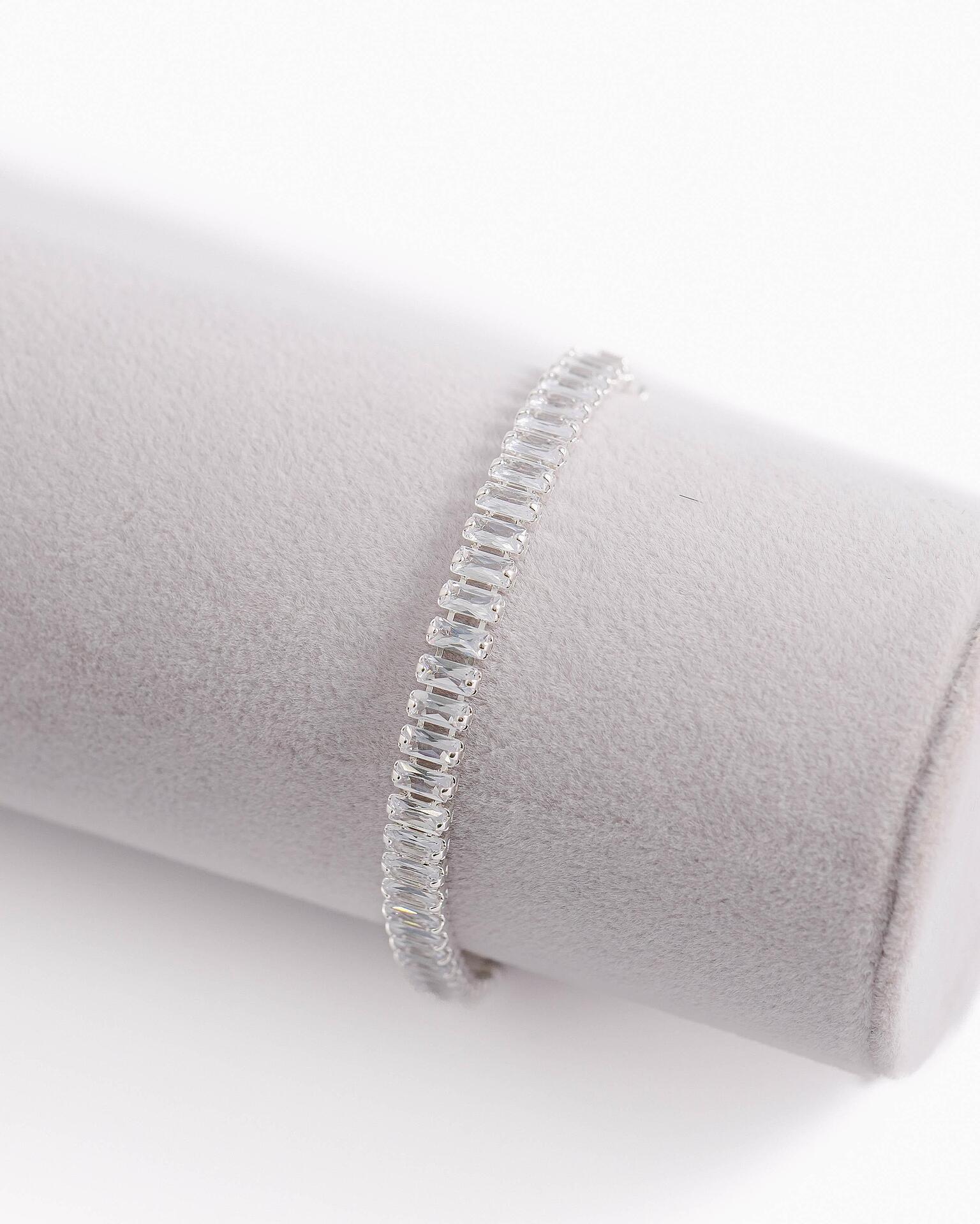 Silver thin bracelet with stones