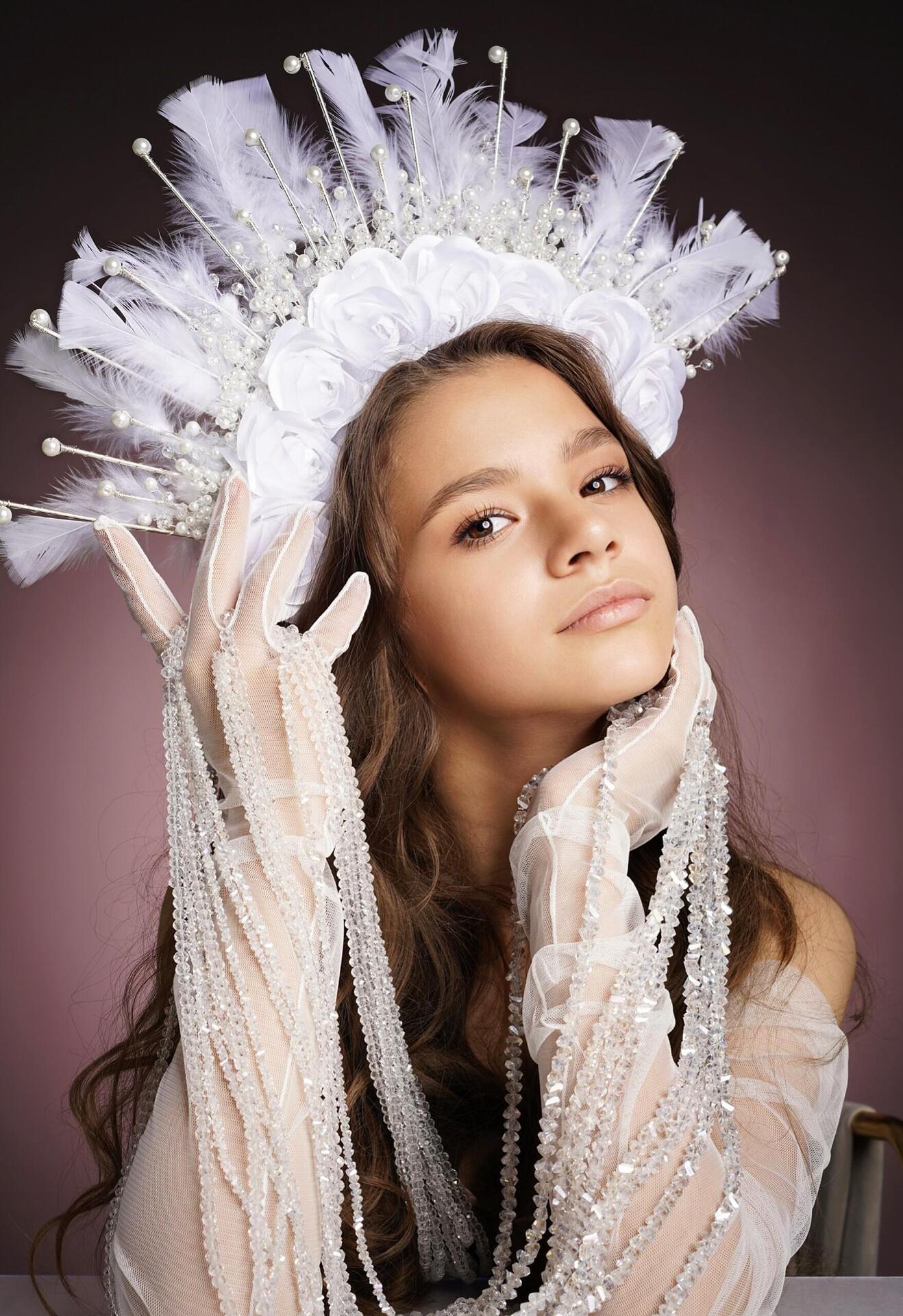Rose accessory: The Queen of Angels