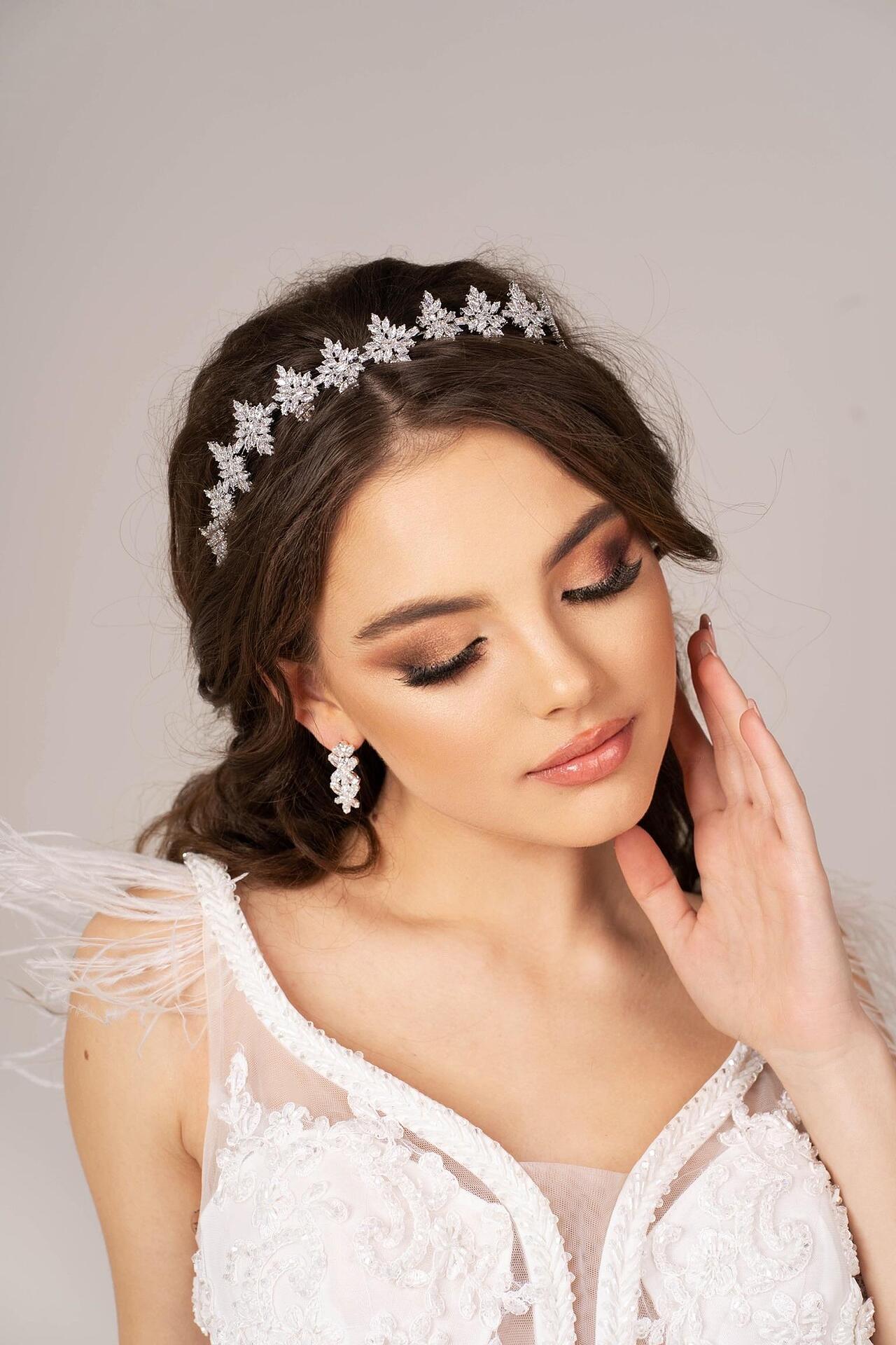 Tiara: Wedding Accessory