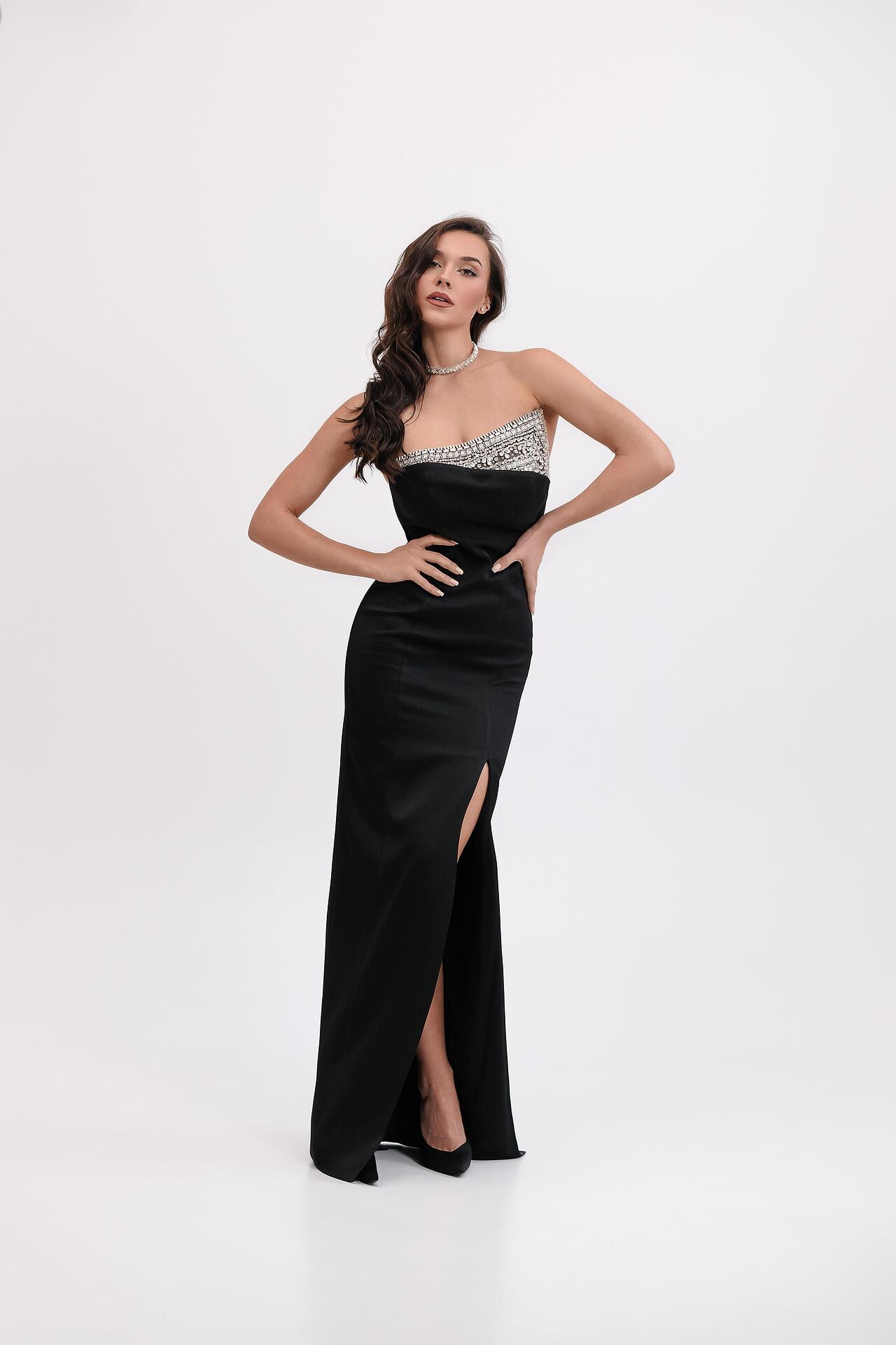 Evening dress: Leontina