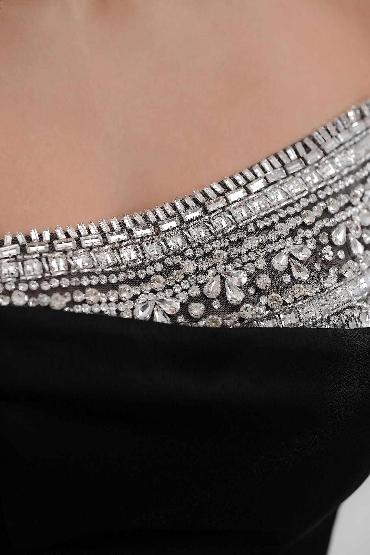Evening dress: Leontina
