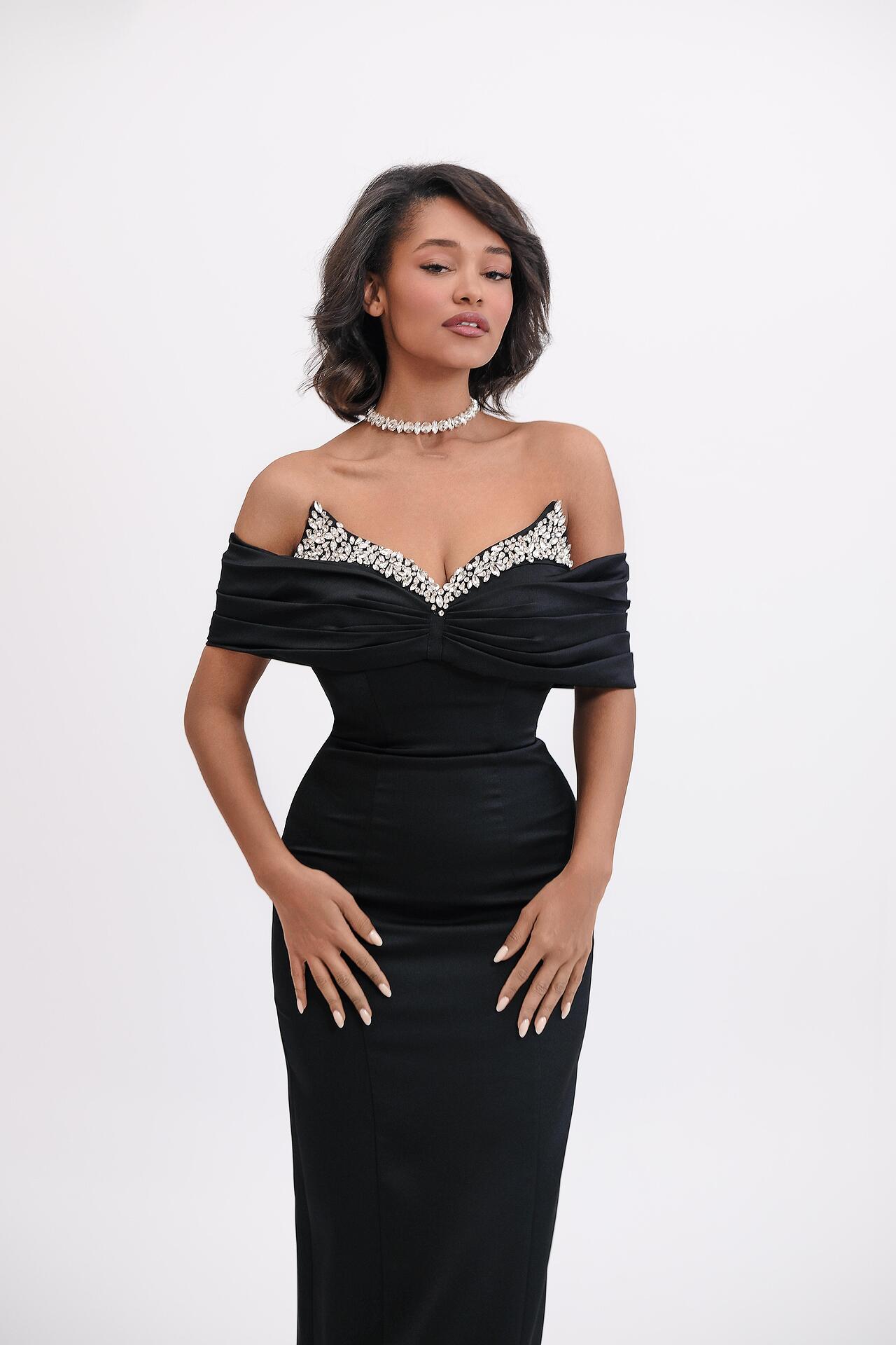 Evening dress with hand-sewn crystals: Elara 