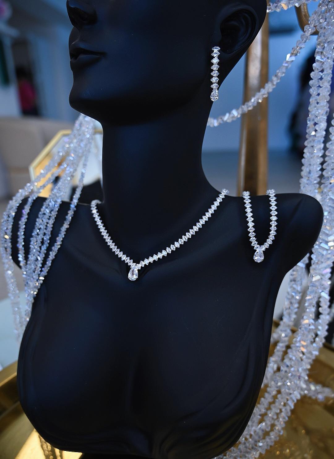 Set: Necklace/ Bracelet/ Earrings and ring
